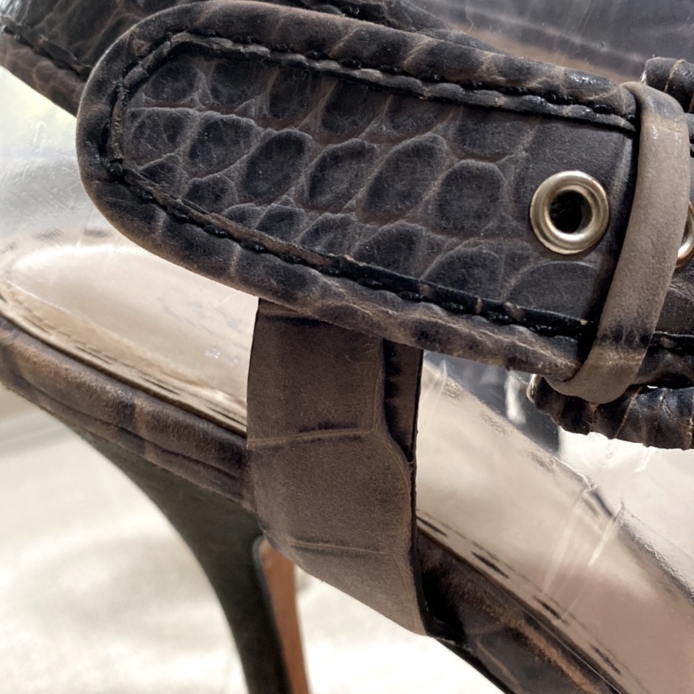 Coach Sandals Size 8.5 Heel Approximately 4” - Picture 2 of 10